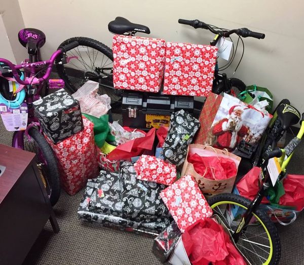 Members of the St. Bernard Sheriff’s Office recently made Christmas brighter for