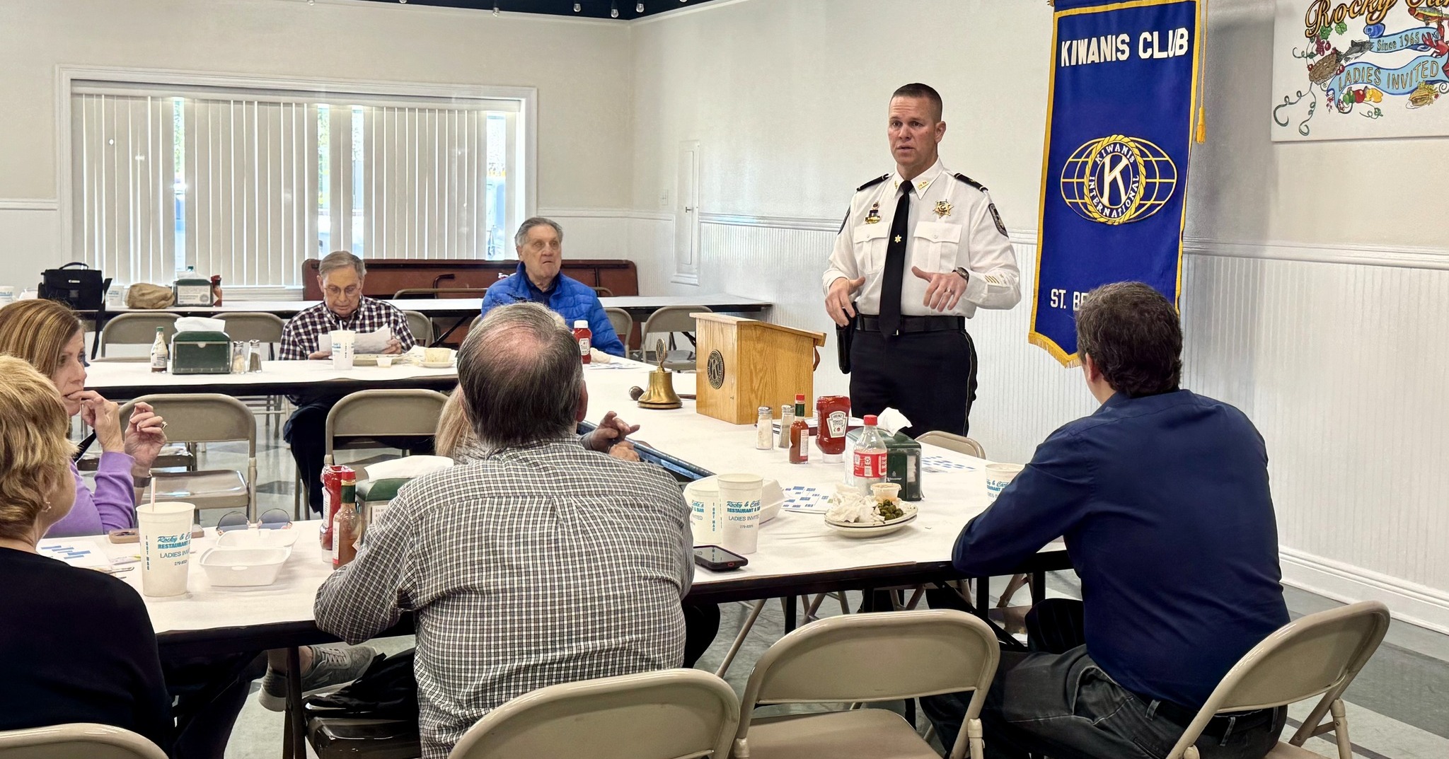 SBSO VISITS WITH KIWANIS CLUB 

Maj. Daniel Bostic, commander of the St. Bernard Sheriff’s Office S