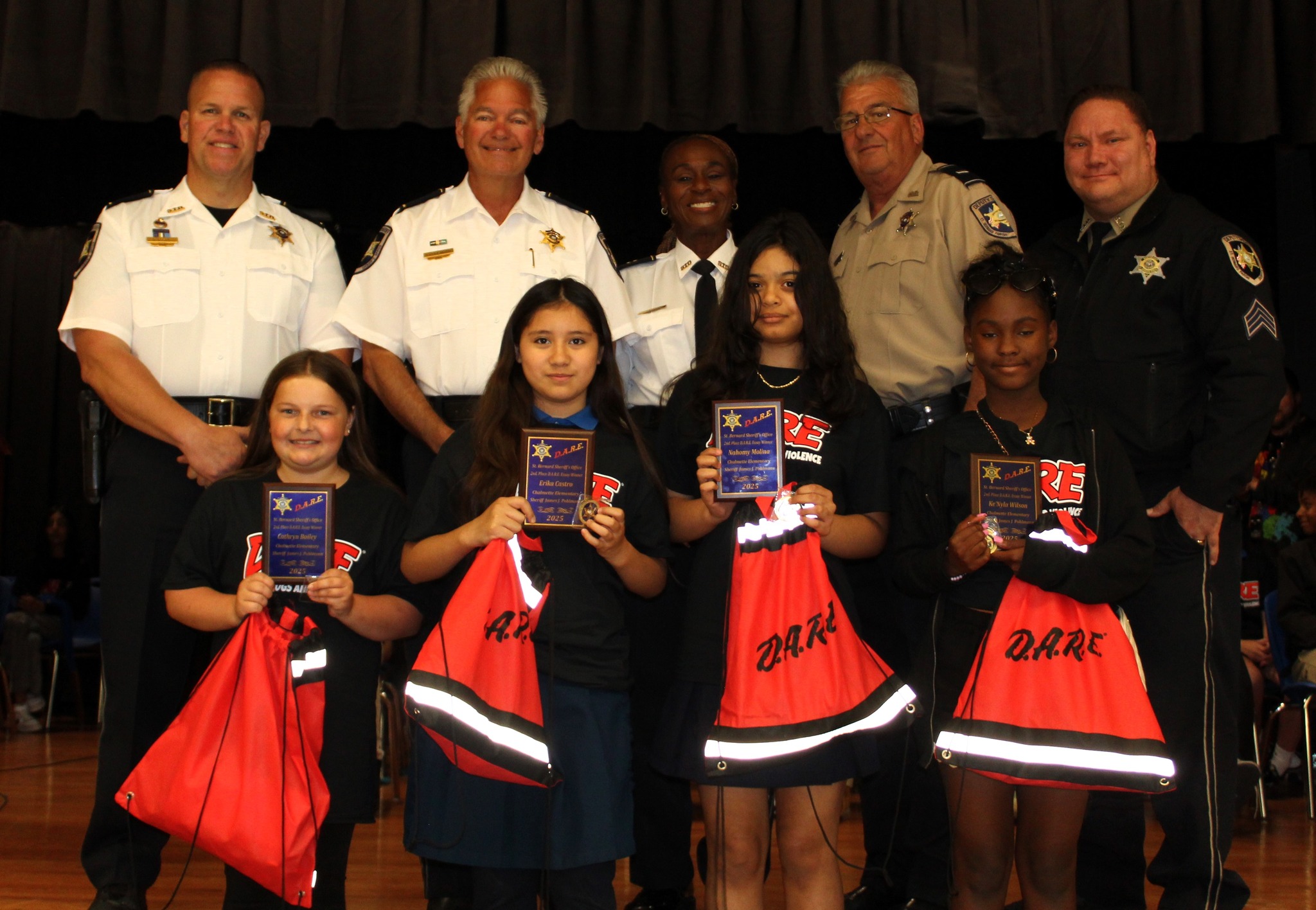 SBSO HOLDS D.A.R.E. GRADUATIONS 

Several hundred St. Bernard Parish fifth-graders recently graduat