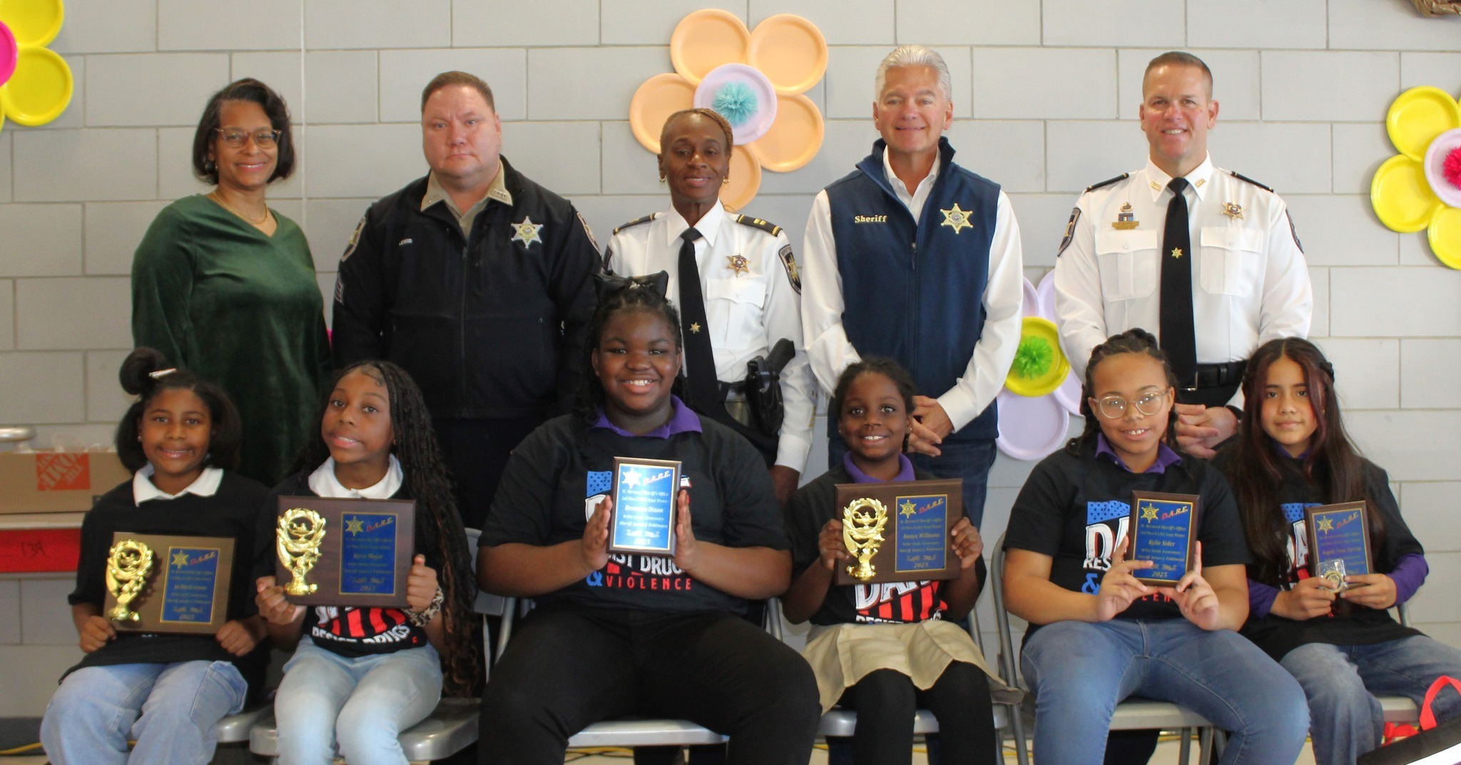 SBSO HOLDS D.A.R.E. GRADUATIONS 

Several hundred St. Bernard Parish fifth-graders recently graduat